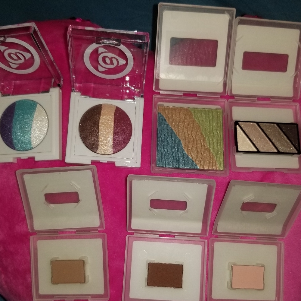 Mary Kay Eye Shadow Bundle : Hazelnut Cinnabar etc